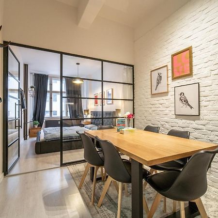 Sunny Central Apartment On Wenceslas Square By Easybnb Prag Dış mekan fotoğraf