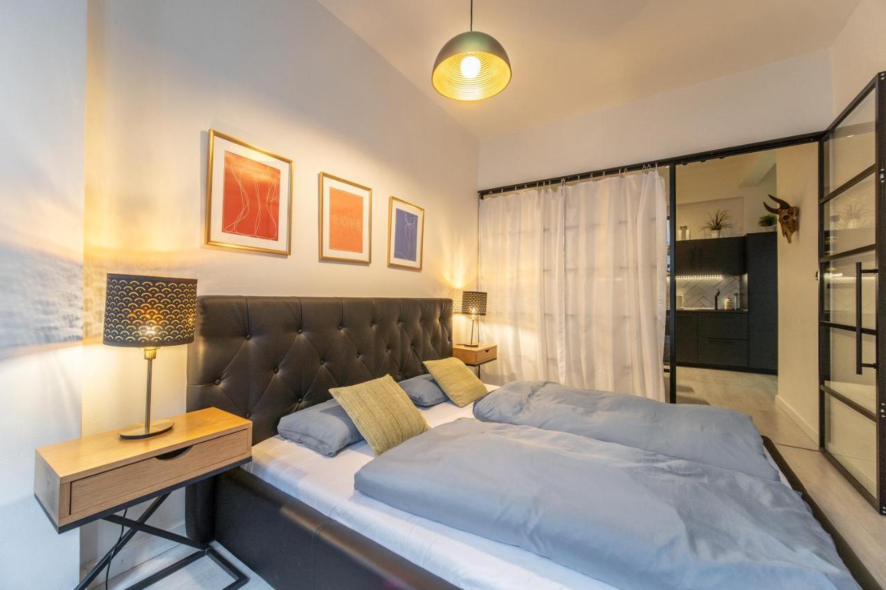 Sunny Central Apartment On Wenceslas Square By Easybnb Prag Dış mekan fotoğraf